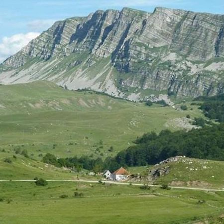 Cemerno Cottage Gacko Kültér fotó