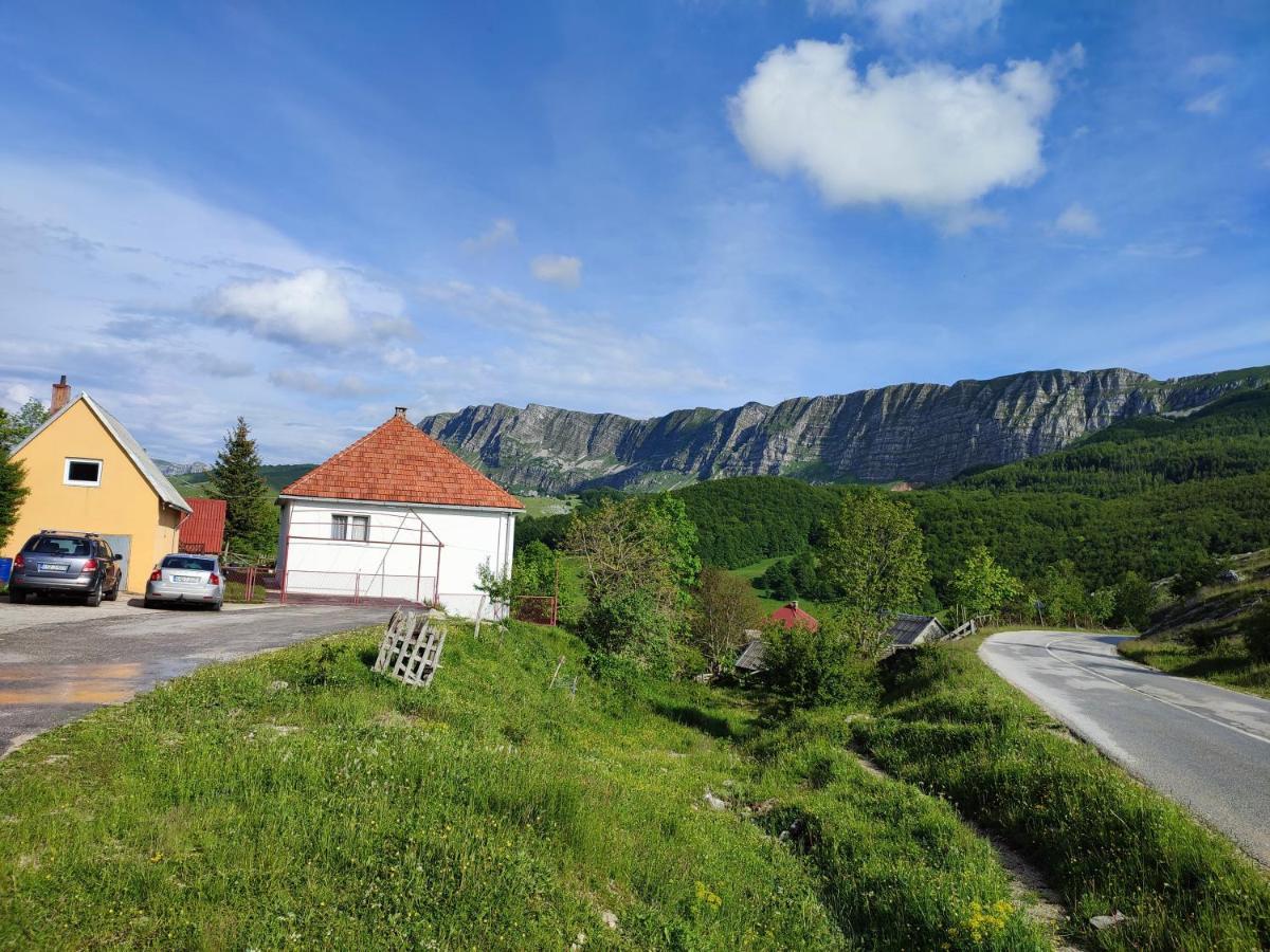 Cemerno Cottage Gacko Kültér fotó