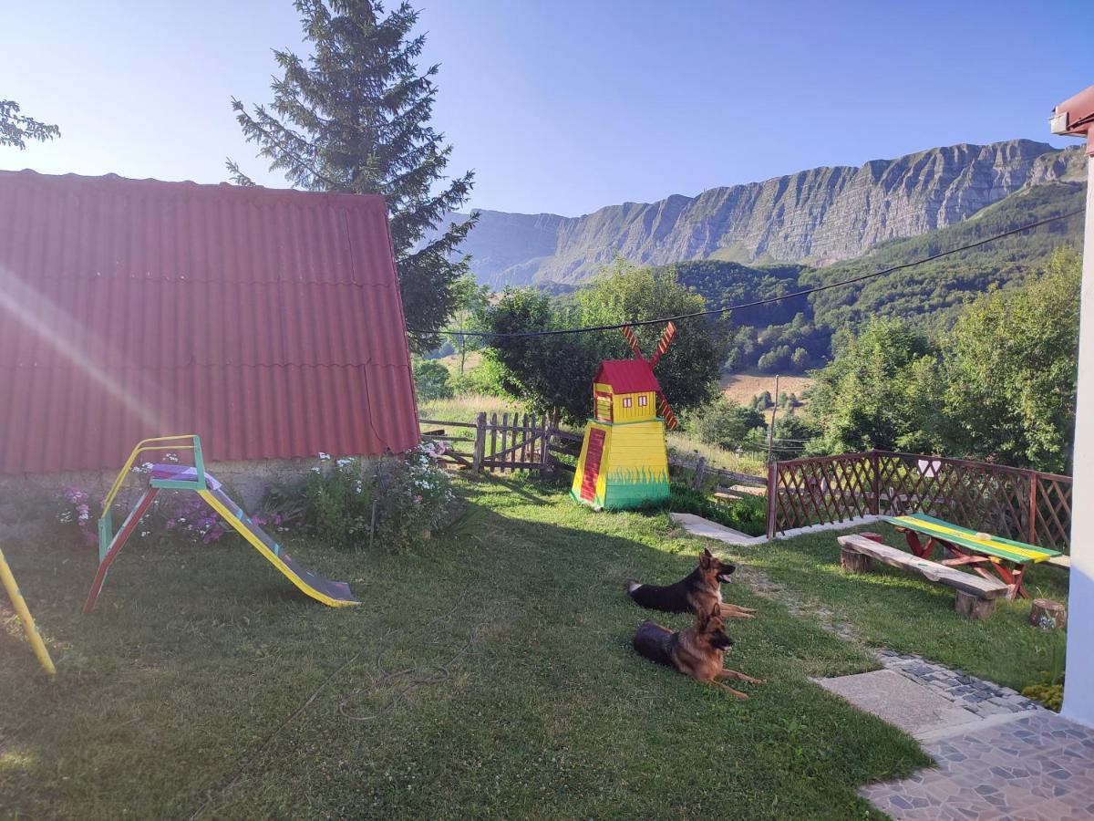 Cemerno Cottage Gacko Kültér fotó